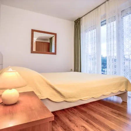 Gæstehus Siparis With Pool Zambratija (Istria)