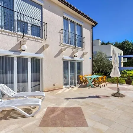 Siparis With Pool 3* Zambratija (Istria)